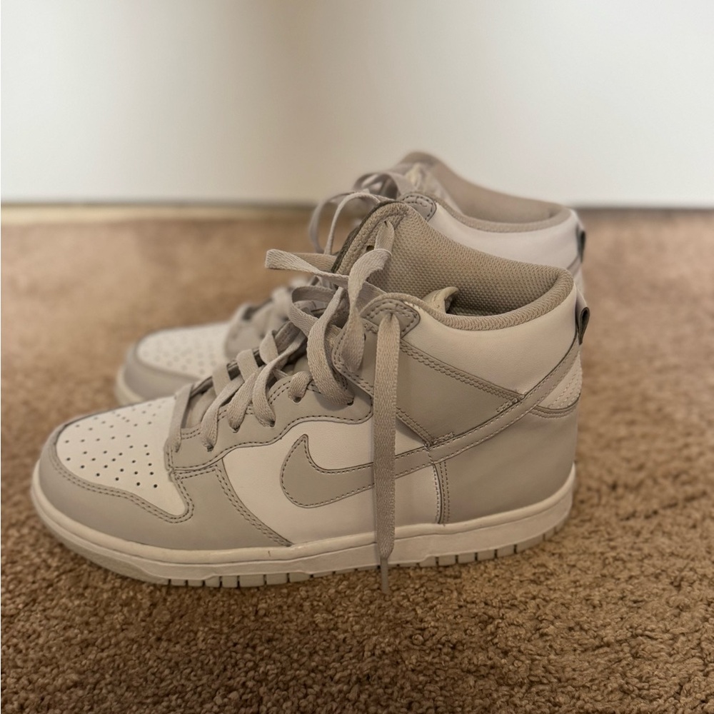 Grey Nike Dunks sz 5.5